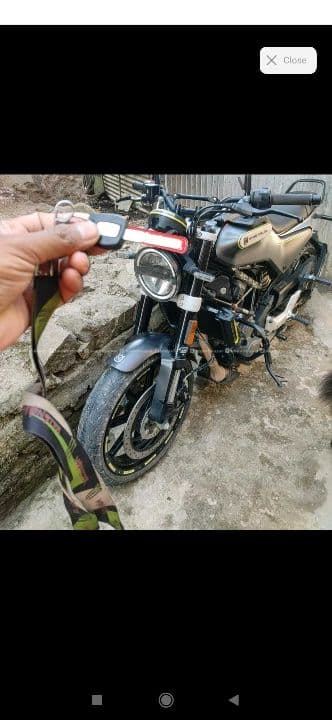 2021 Husqvarna Svartpilen 250