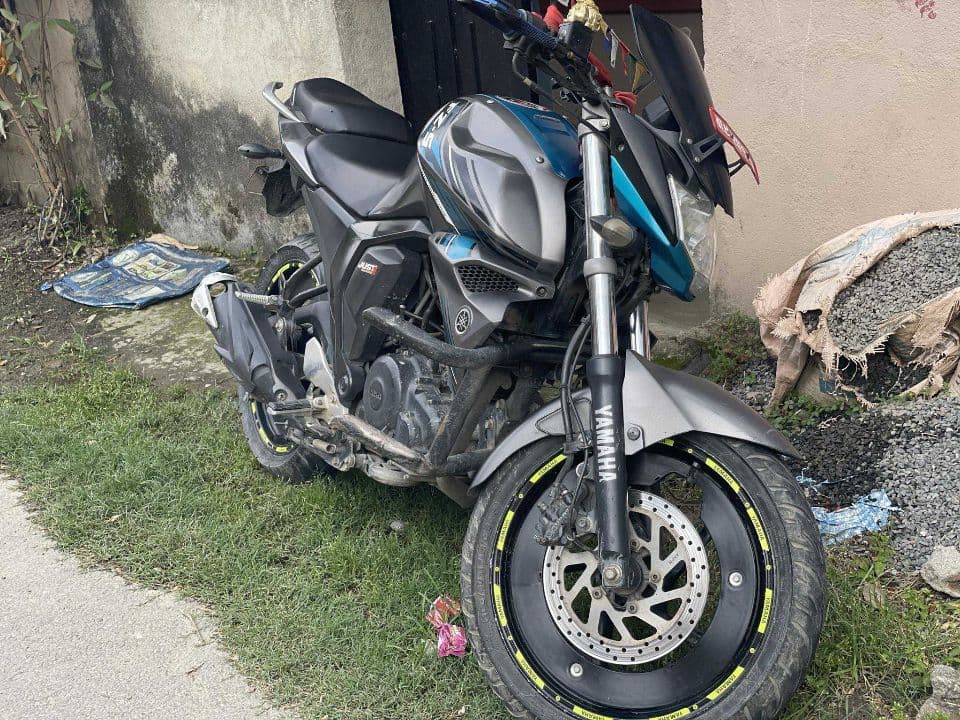 2017 Yamaha FZS V2