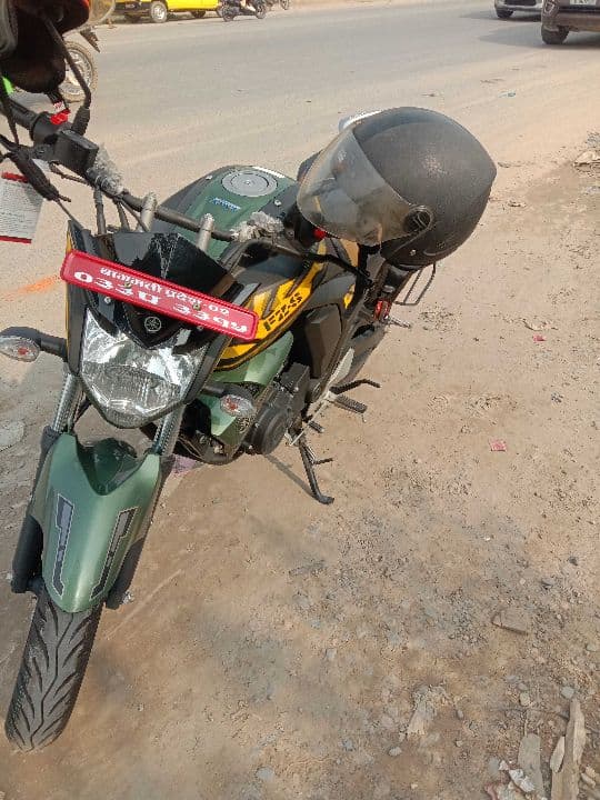 2023 Yamaha FZS V1