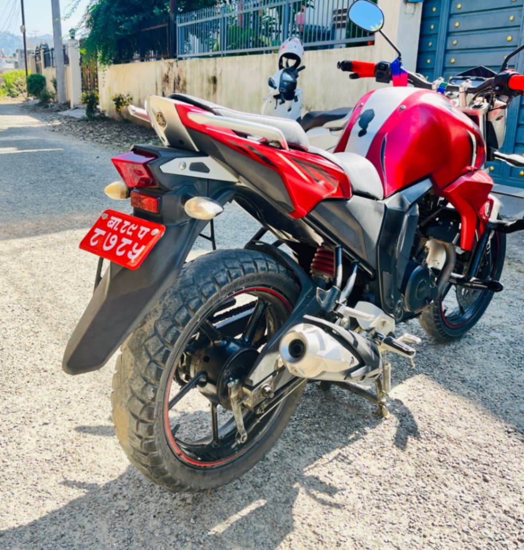 2017 Yamaha FZS V2