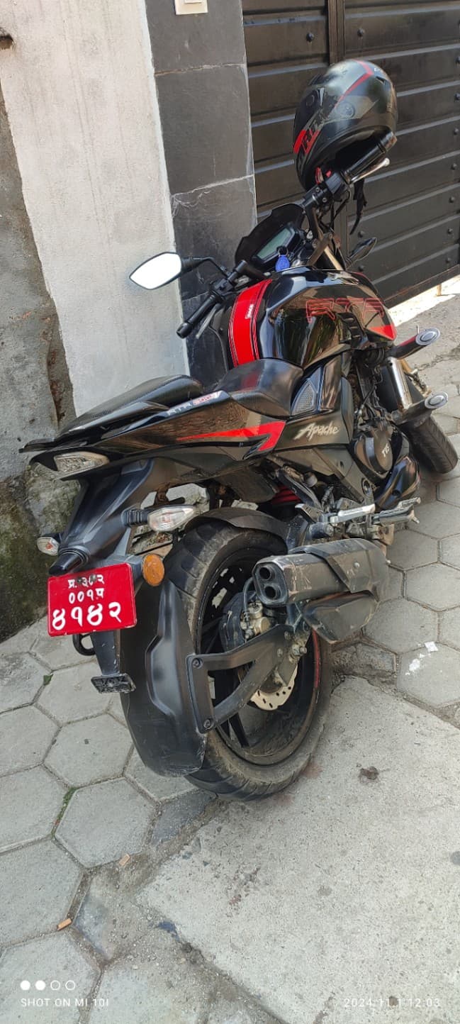 TVS Apache RTR 200 4V
