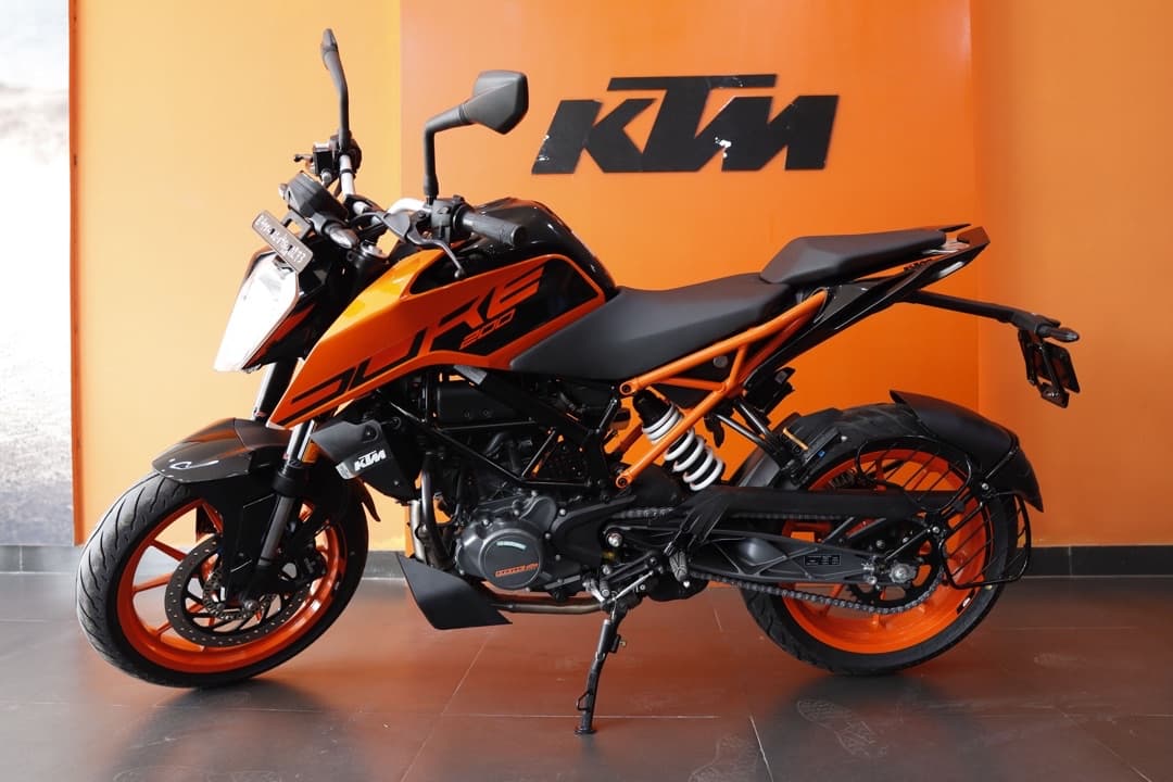 2023 KTM Duke 200 image