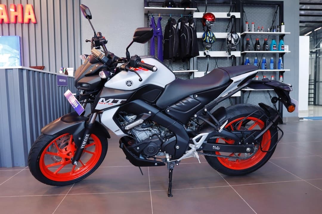 2023 Yamaha MT-15 image