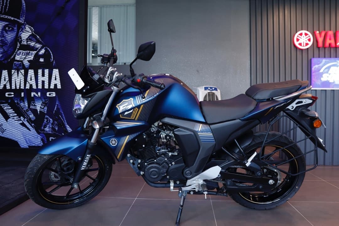 2023 Yamaha FZS V2 image