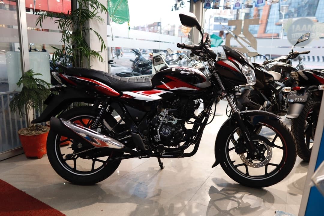 2023 Bajaj Discover 125 image