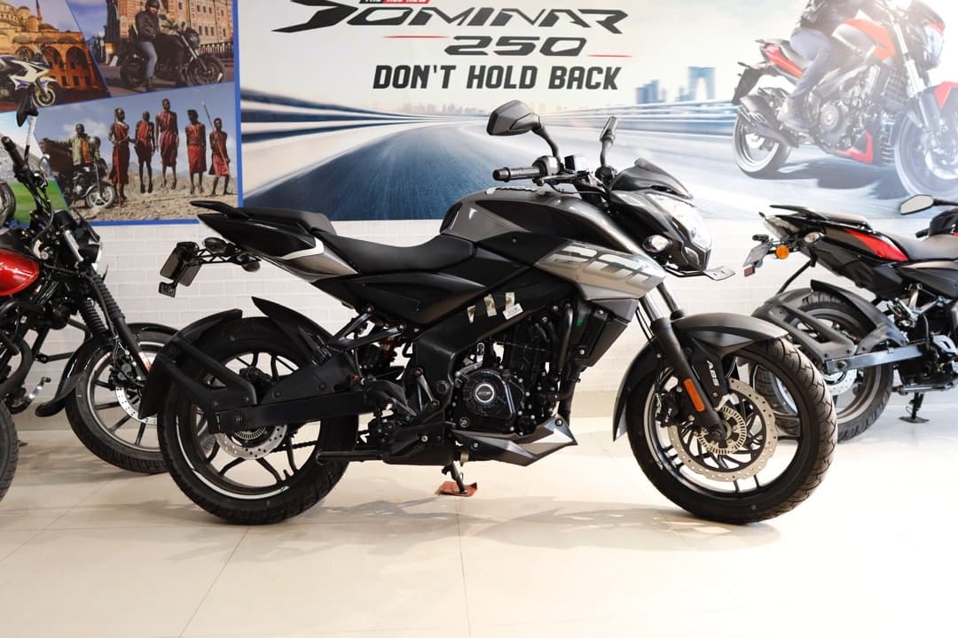 2023 Bajaj Pulsar NS 200 ABS image