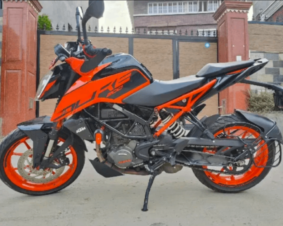 2023 KTM Duke 200 image