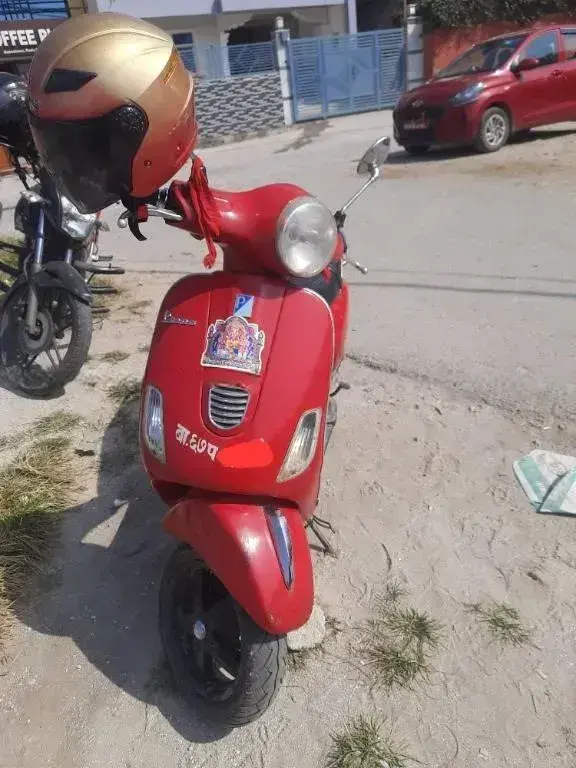 2014 Vespa LX image