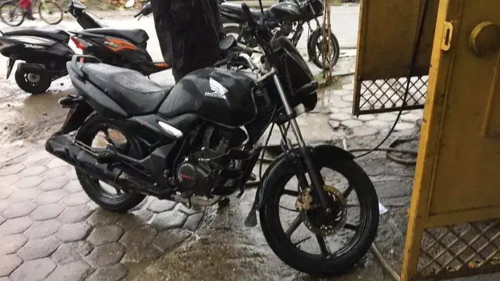 2013 Honda CB Unicorn 150 image