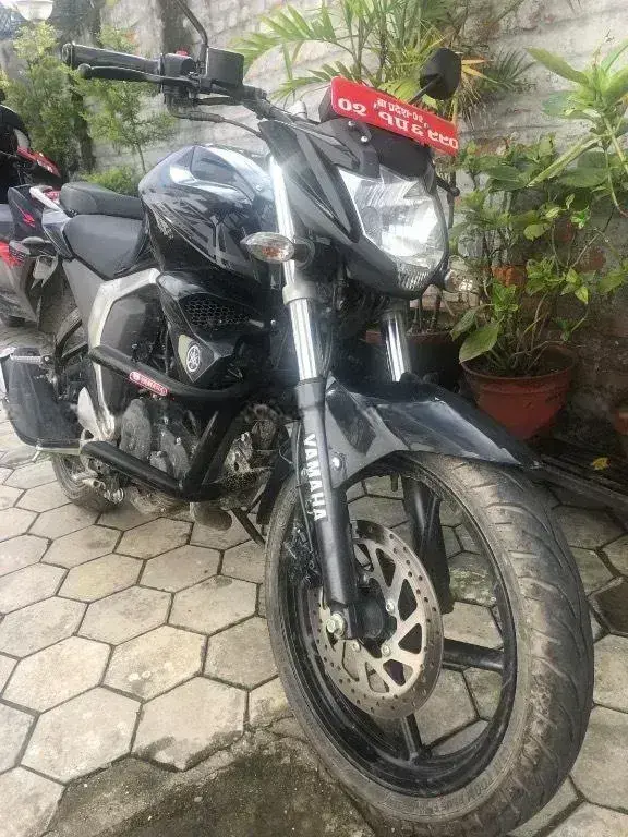 2021 Yamaha FZ V2 image