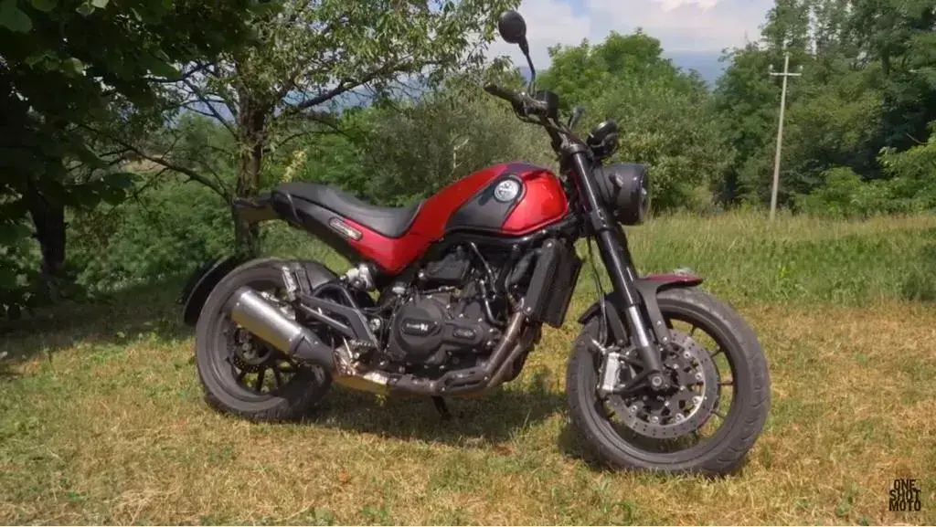 2017 Benelli Leoncino 500 image