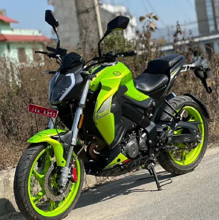 2022 Benelli 180S image