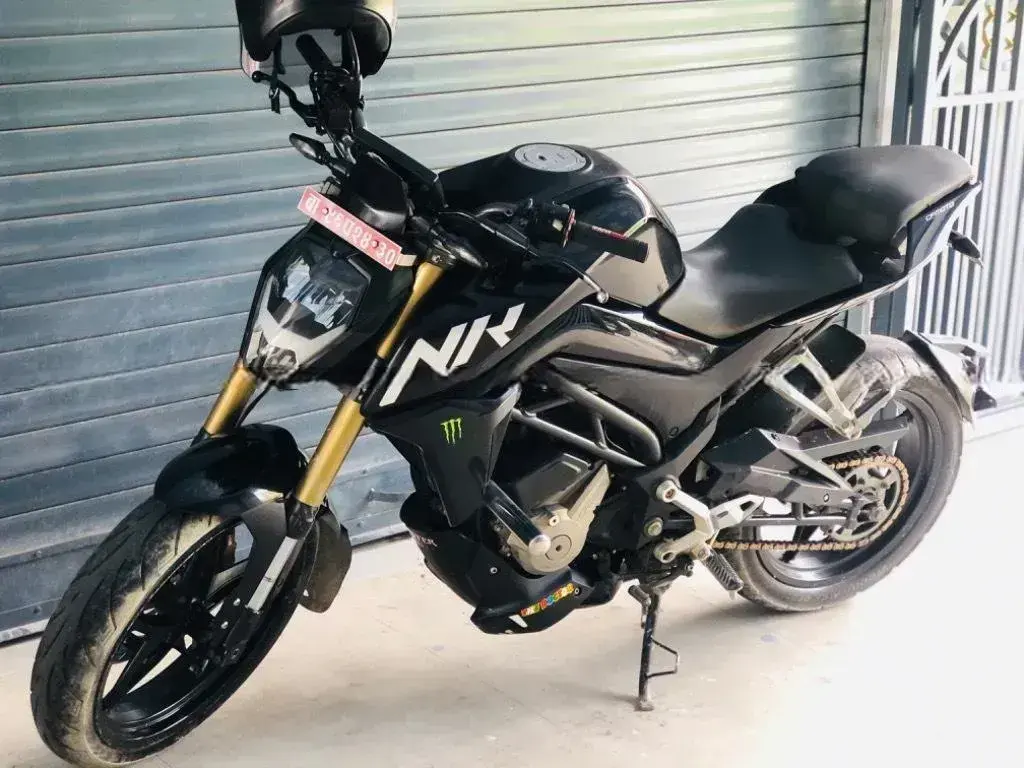 2018 CFMoto 250NK image