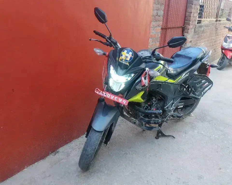 2019 Honda CB Hornet 160R image