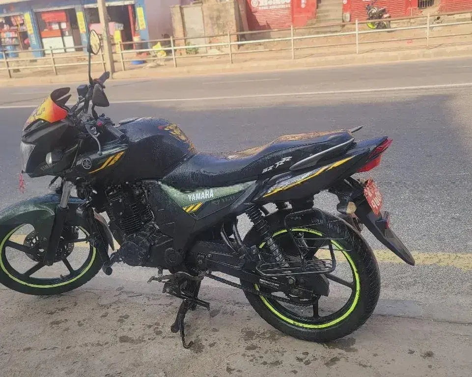 2016 Yamaha SZ-RR image