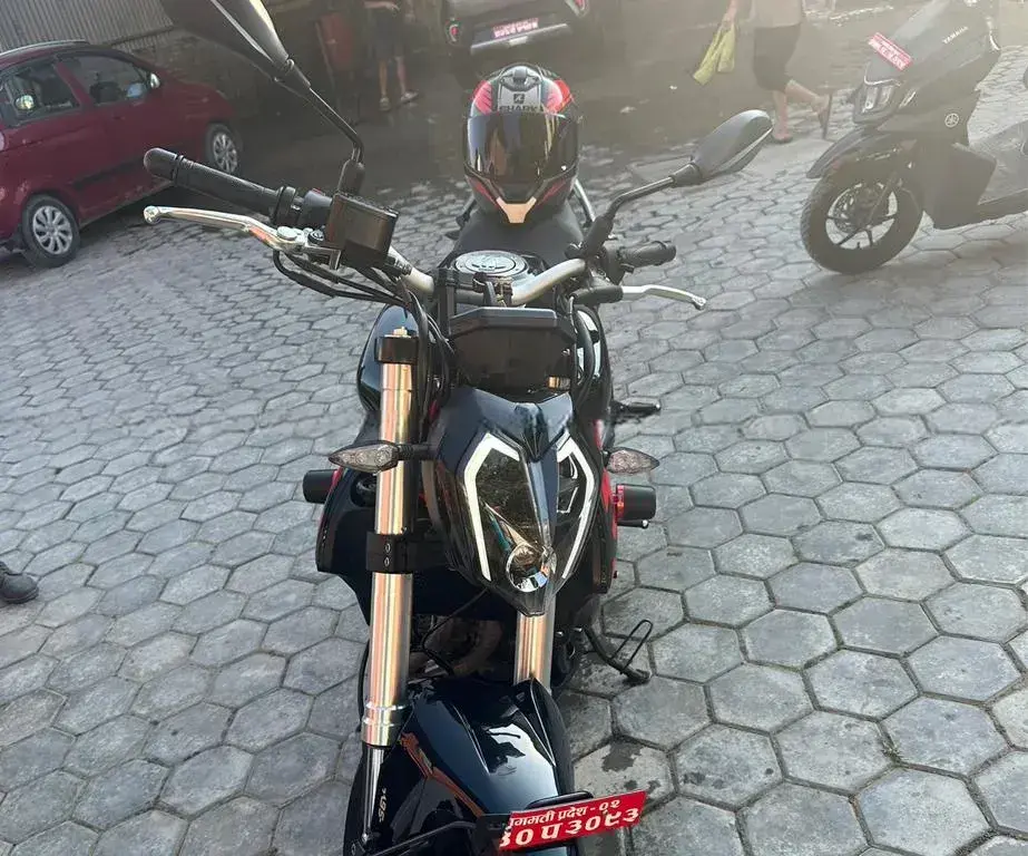 2022 Benelli 302S image