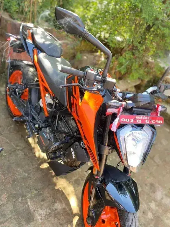2023 KTM Duke 200 image
