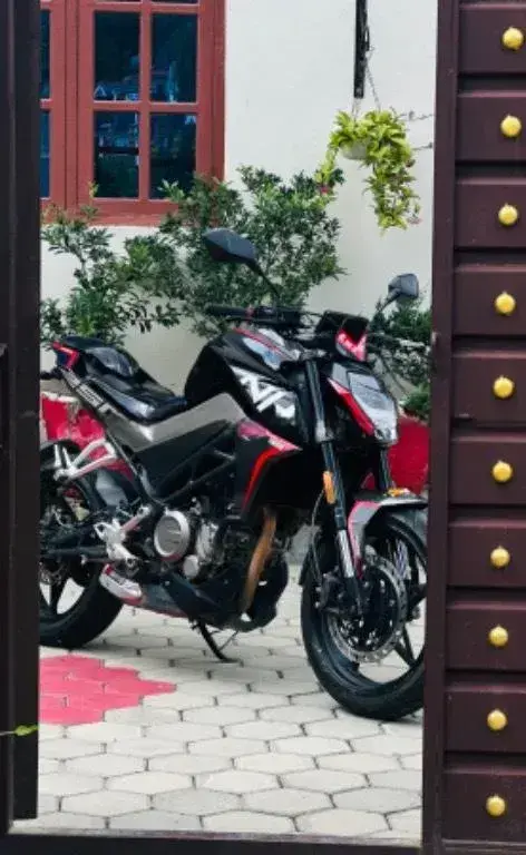 2018 CFMoto 250NK image