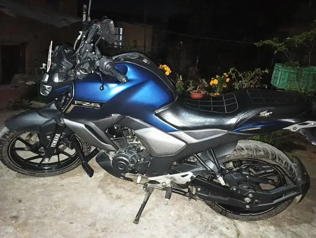 2021 Yamaha FZS V3 image