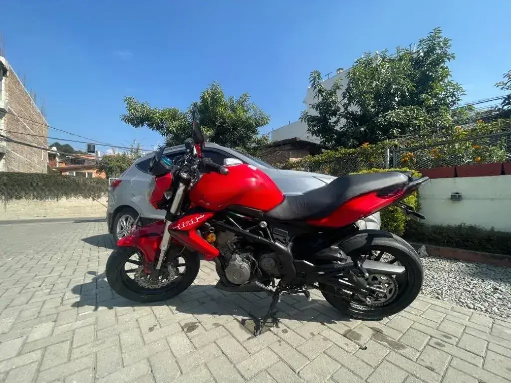 2016 Benelli TNT 300 image