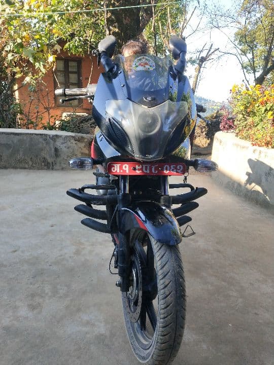 2020 Bajaj Pulsar 220F image