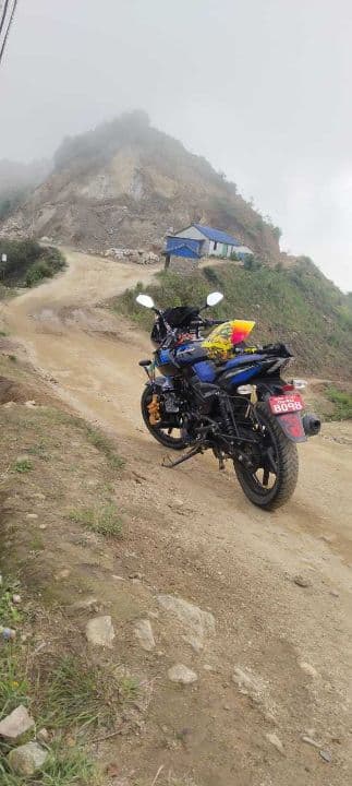 2021 Bajaj Pulsar 220F image