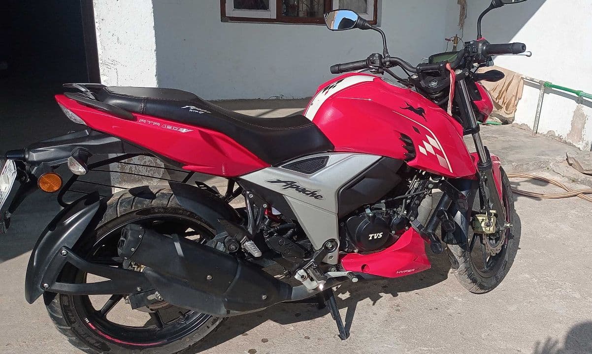 2023 TVS Apache RTR 160 4V Refresh image