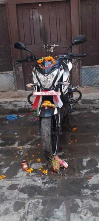 2016 Bajaj Pulsar NS 200 image