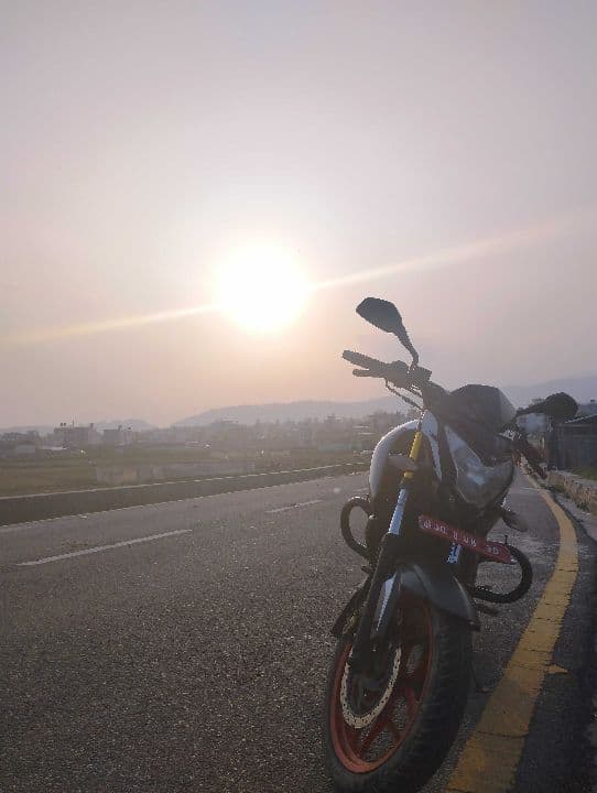 2016 Bajaj Pulsar NS 200 image