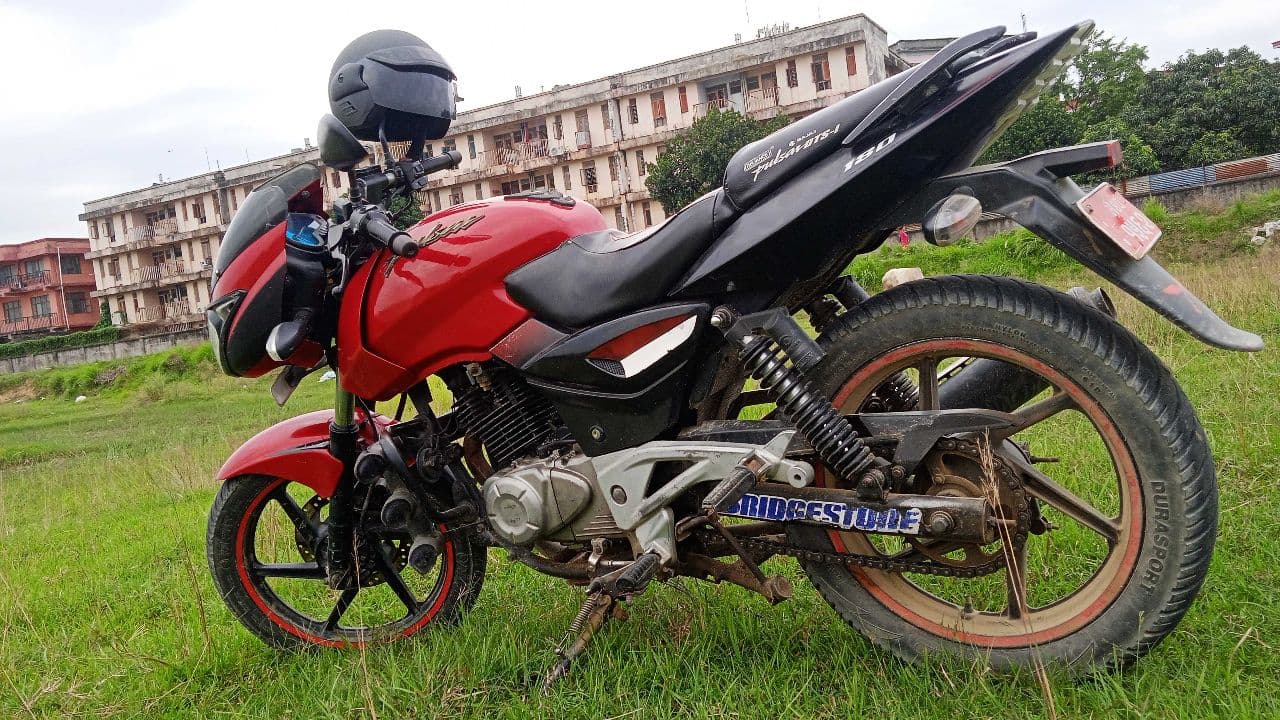 Bajaj pulsar 180cc 2012 model hotsell