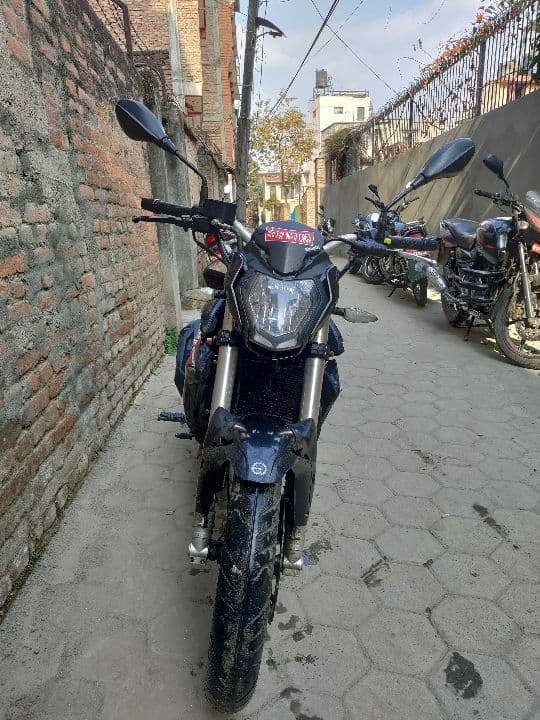 2019 Benelli TNT 150i image