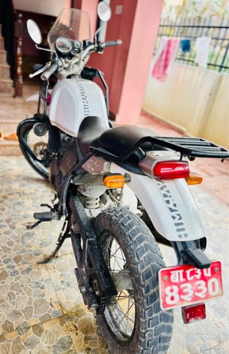 2017 Royal Enfield Himalayan image