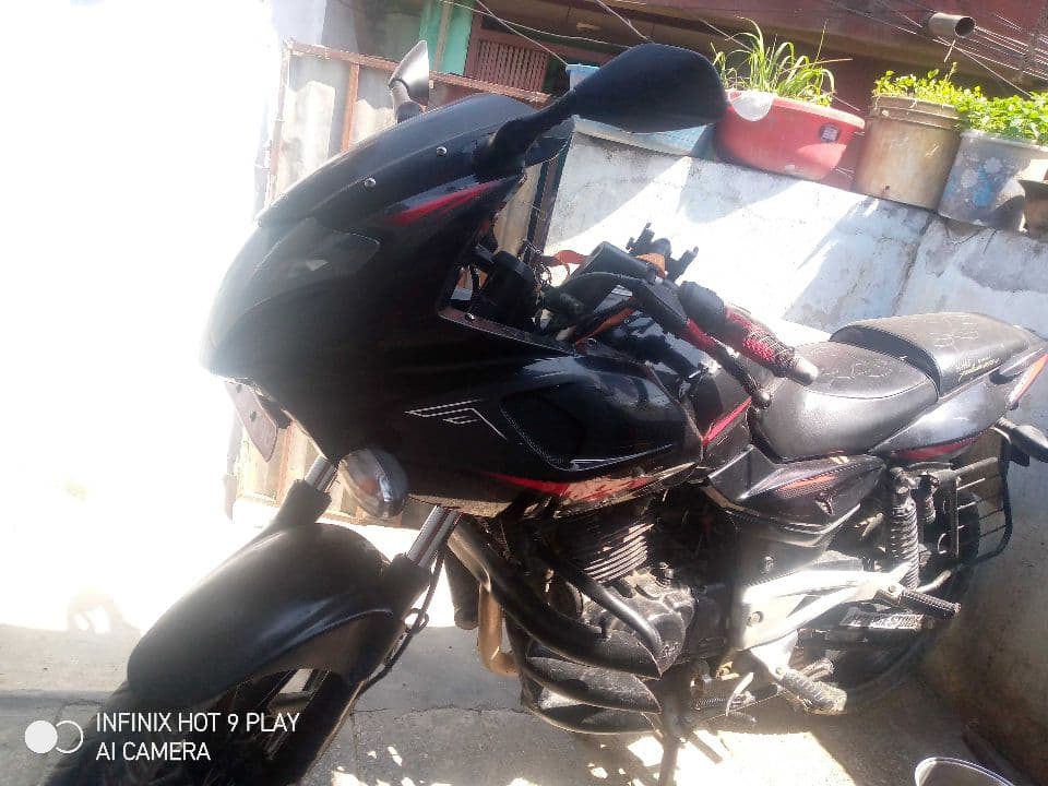 2009 Bajaj Pulsar 220F image