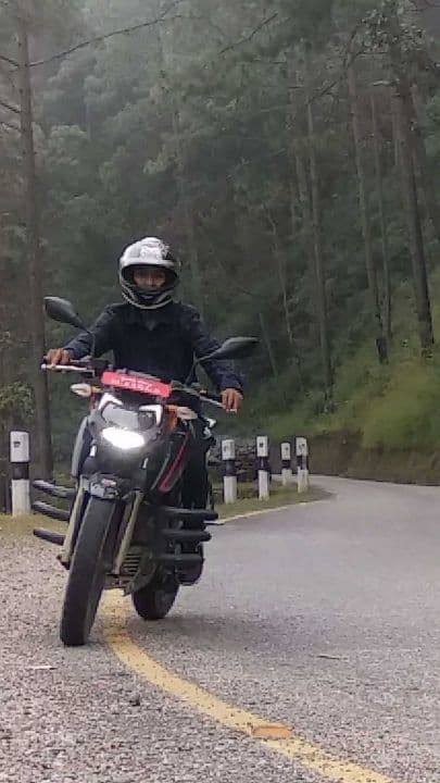 2021 TVS Apache RTR 200 4V image