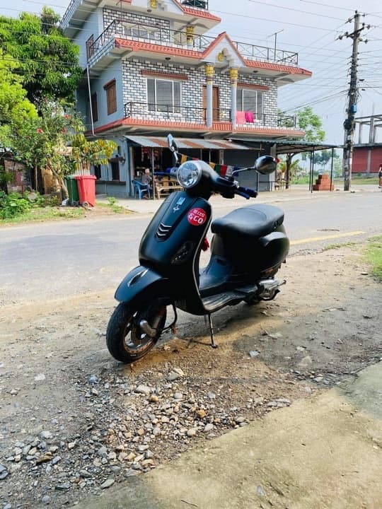 2017 Vespa VXL image