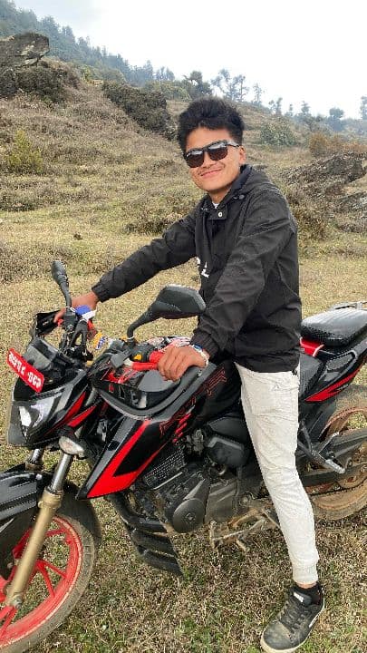 2017 TVS Apache RTR 200 4V image