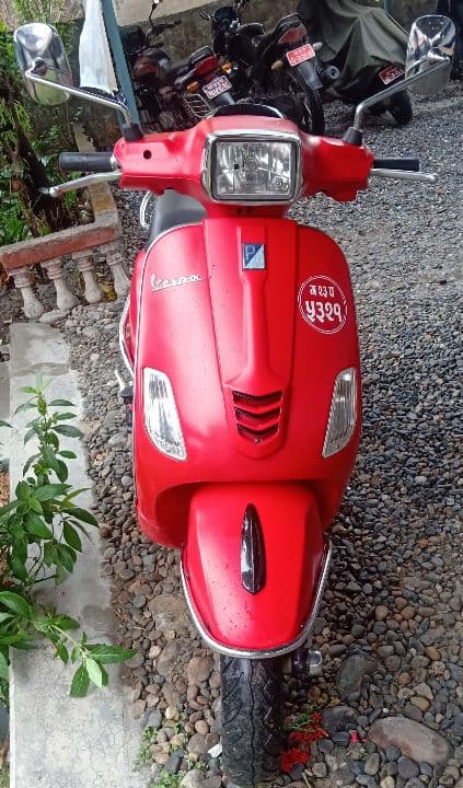 2018 Vespa SXL image