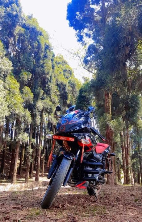 2021 Bajaj Pulsar 220F image