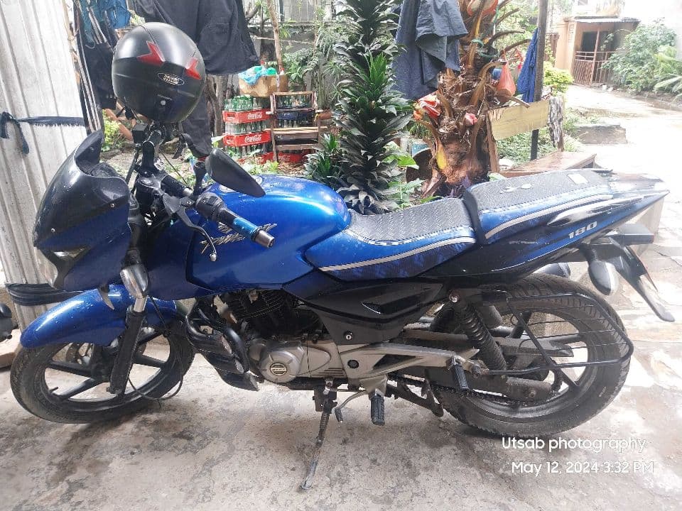 2013 Bajaj Pulsar 180 image