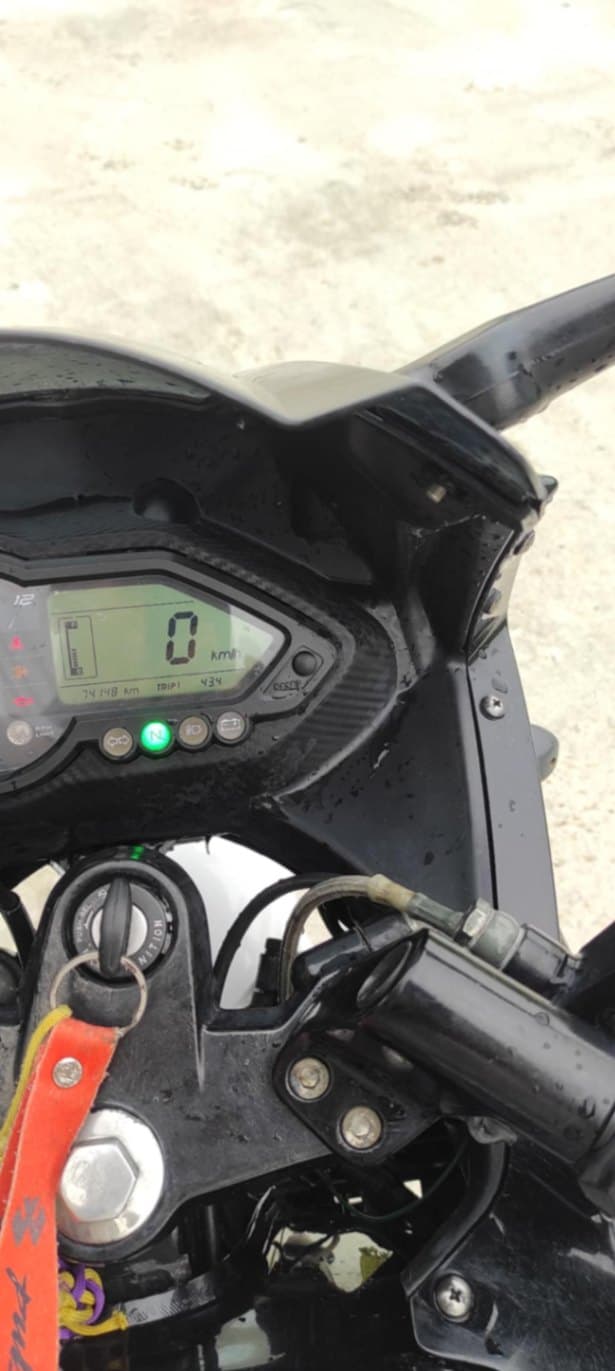 2014 Bajaj Pulsar 220F image