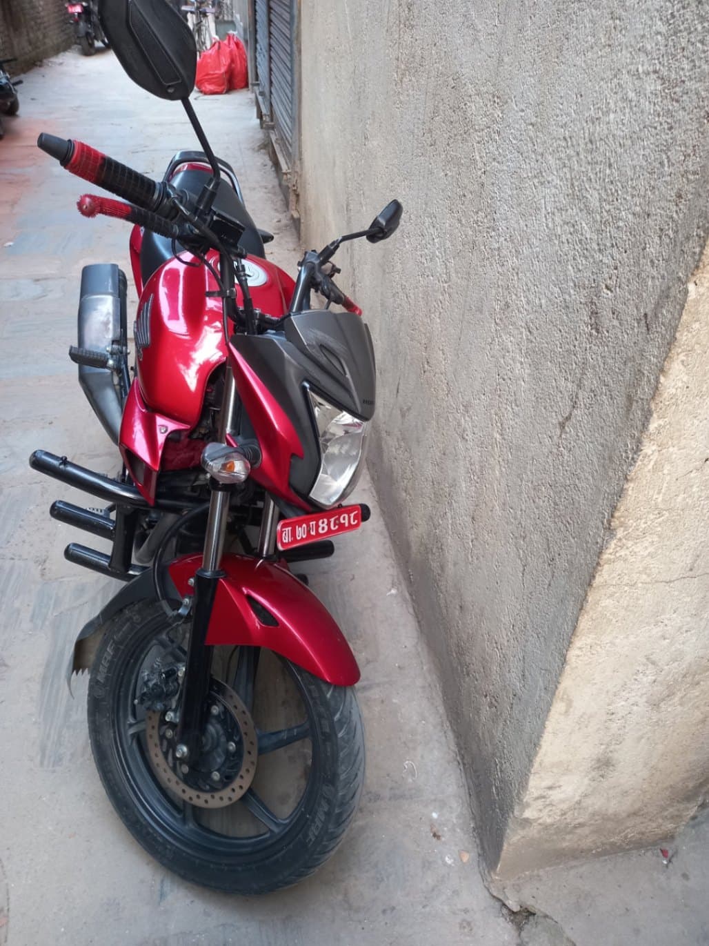 2015 Honda CB Trigger image