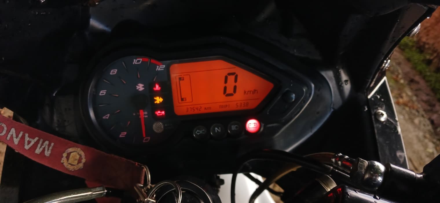 2016 Bajaj Pulsar 220F image