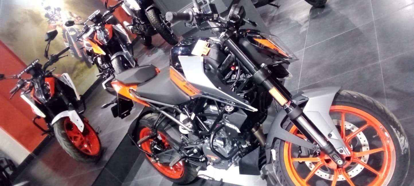 2024 KTM Duke 200 image