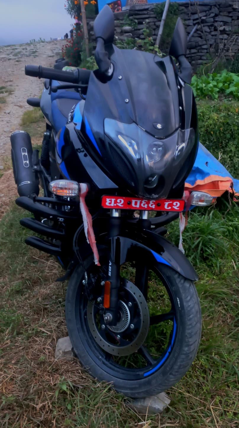 2023 Bajaj Pulsar 220F image