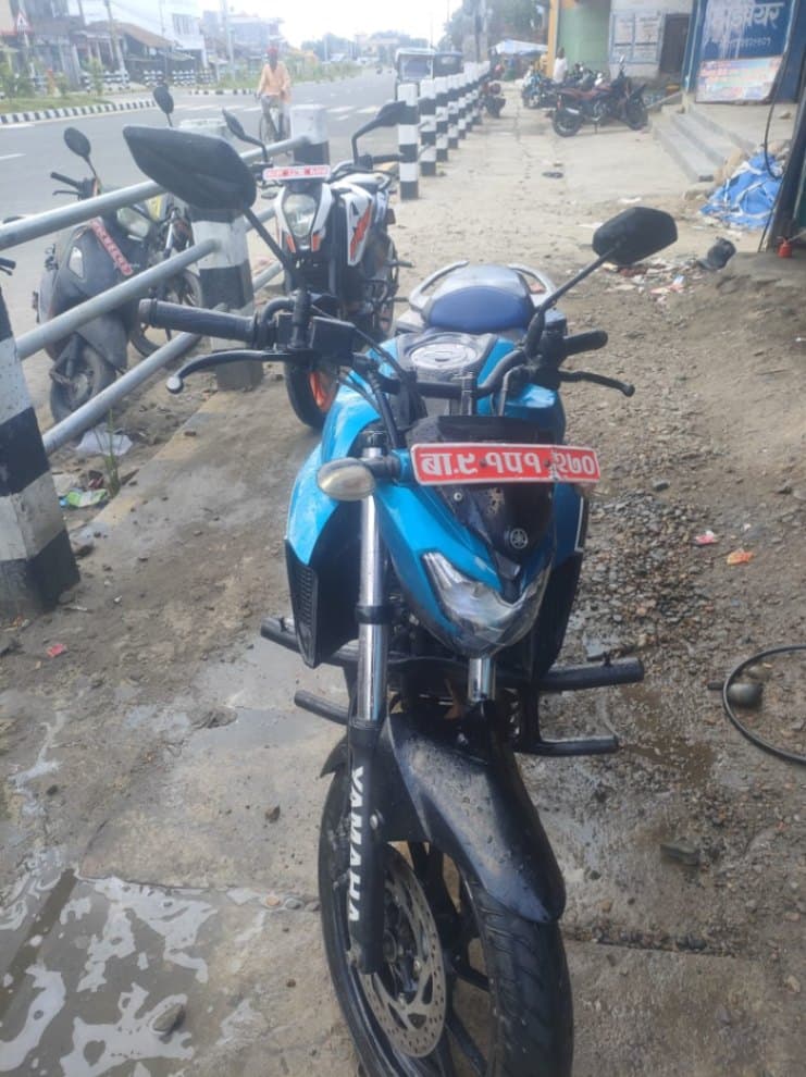 2017 Yamaha YZF R3 image