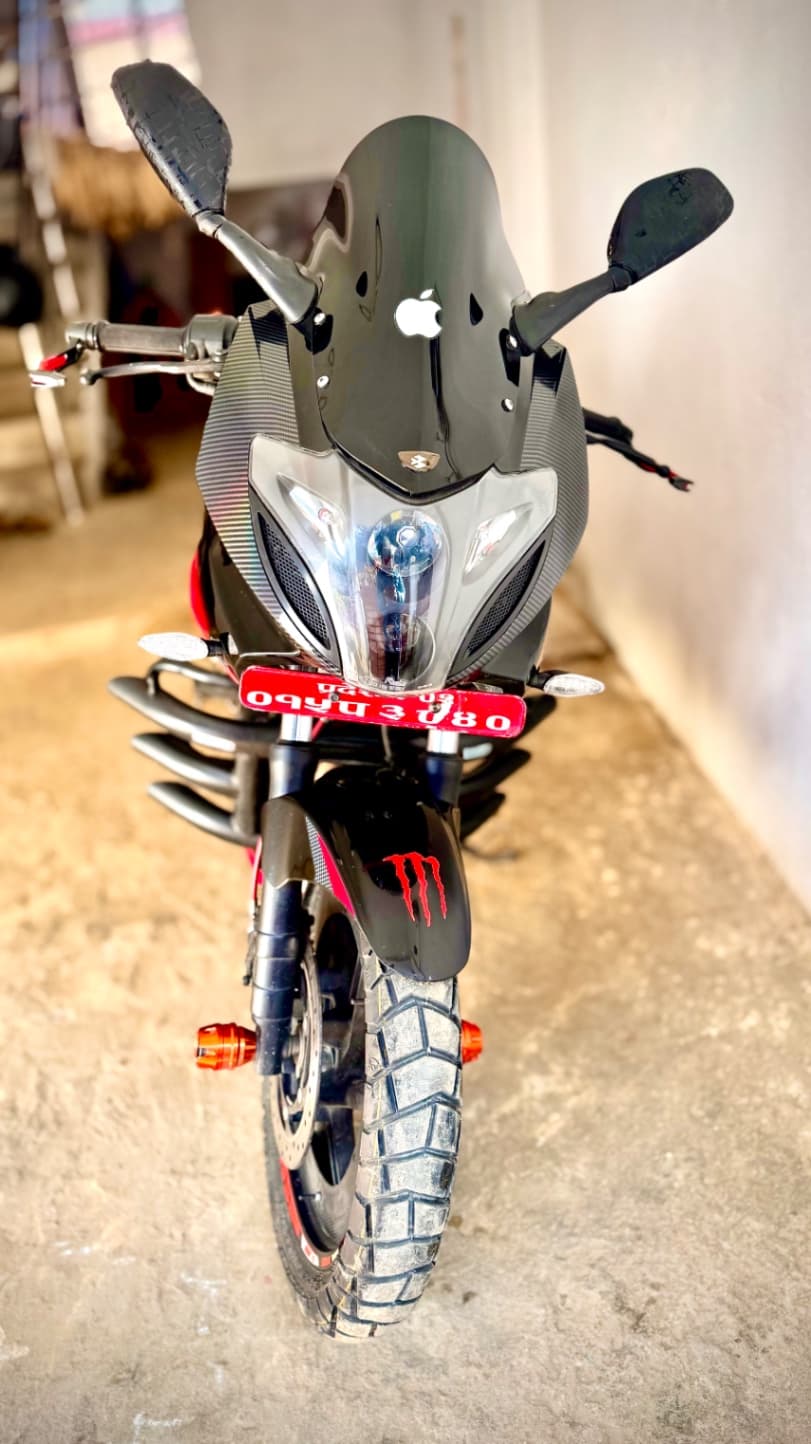 2020 Bajaj Pulsar 220F image