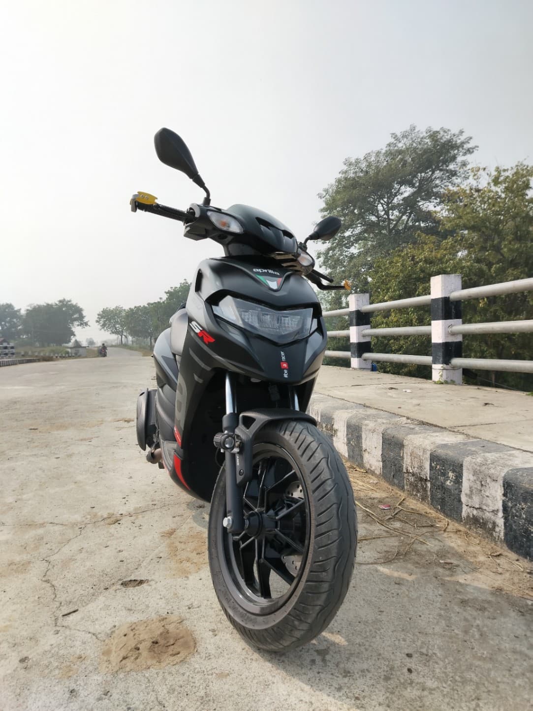 2024 Aprilia SR 160 image