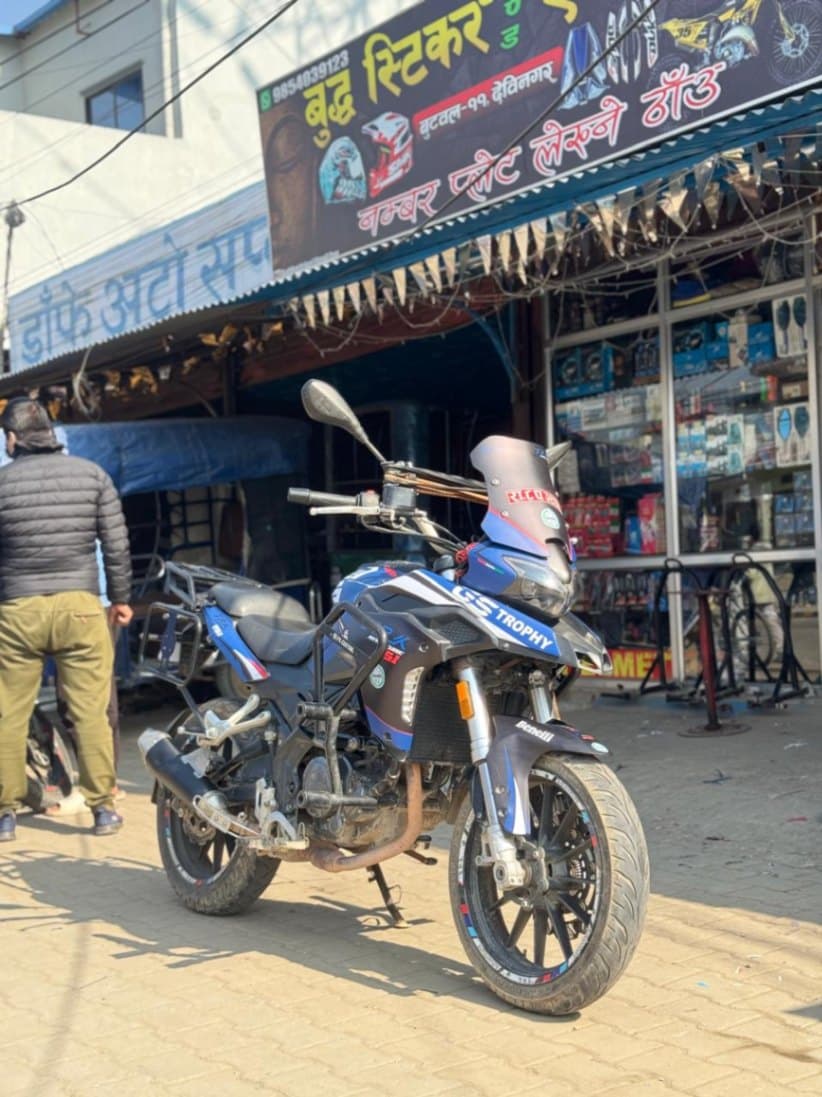 2019 Benelli TRK 251 image