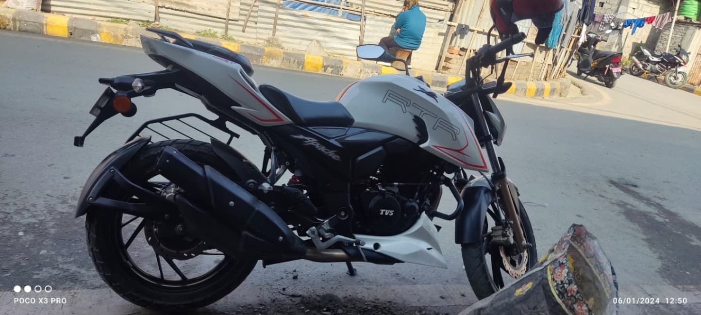 2021 TVS Apache RTR 200 4V image