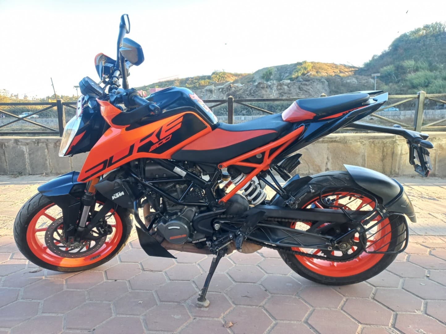 2022 KTM Duke 200 image